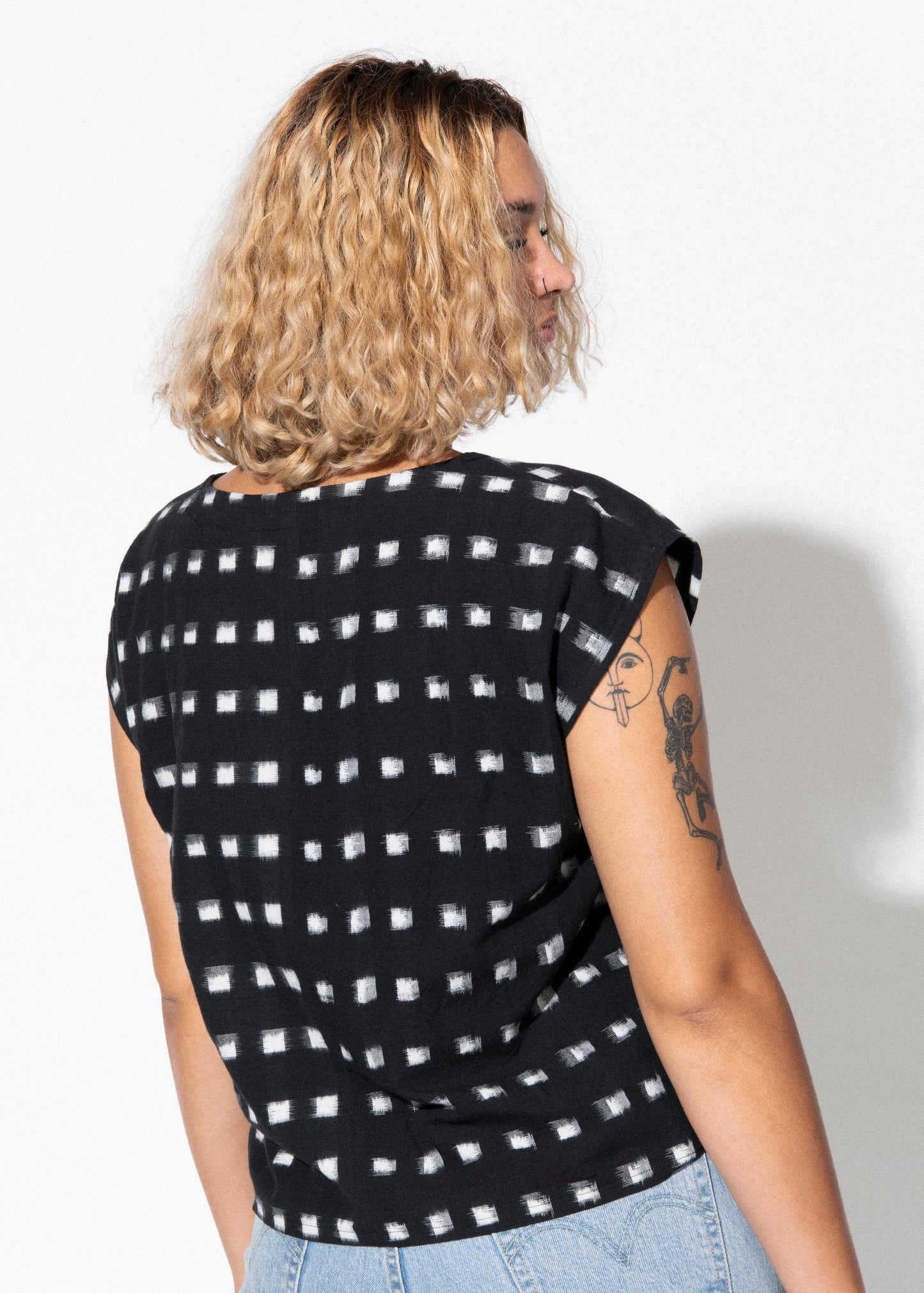 daphne blouse black view 3